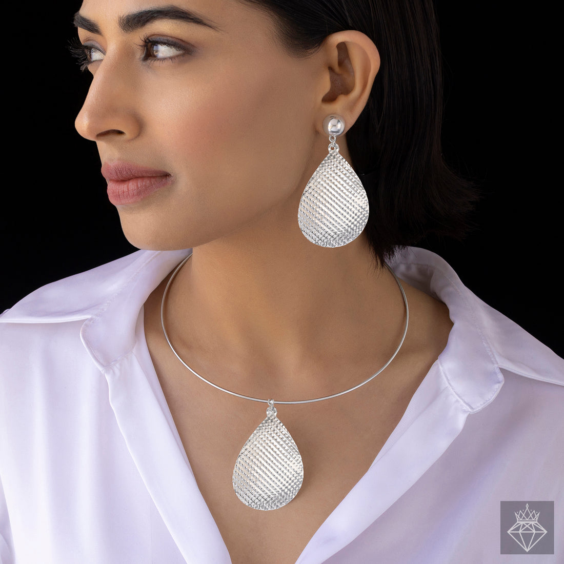 PRAO Anti-Tarnish Silver Hasli Necklace With Earrings