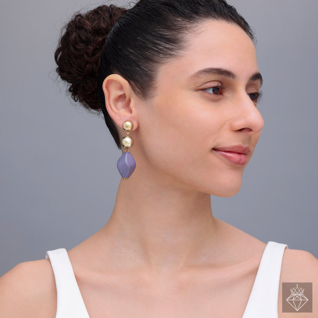 Modern Sophistication: PRAO's Resin Dangle Earrings
