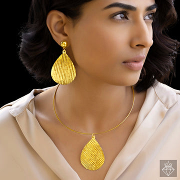 PRAO Anti-Tarnish Necklace Set With Earrings