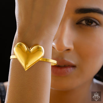 PRAO Anti-Tarnish Golden Heart Bracelet