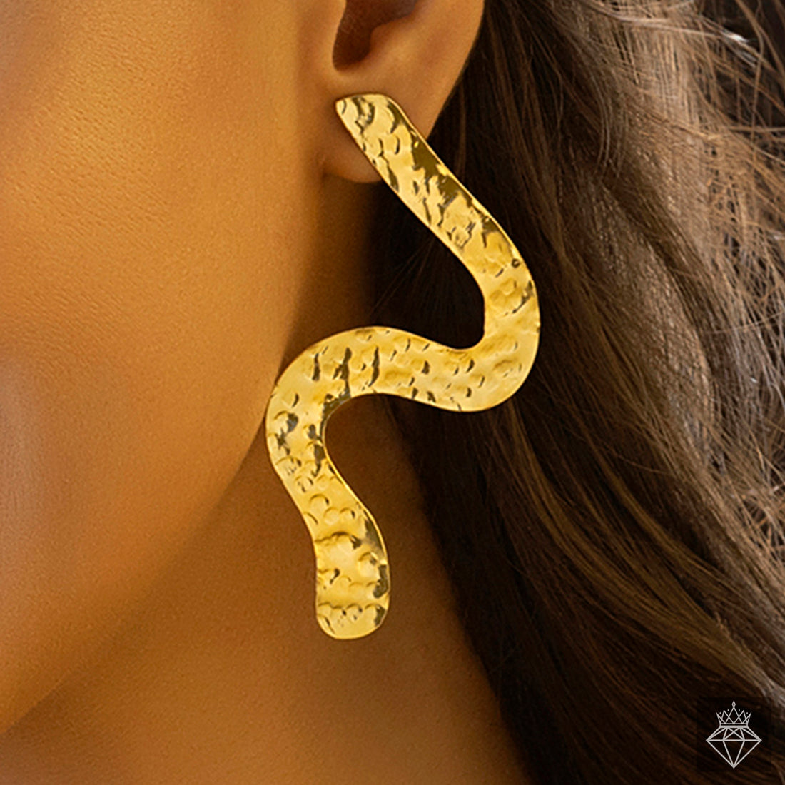 PRAO Anti-Tarnish Wavy Earrings