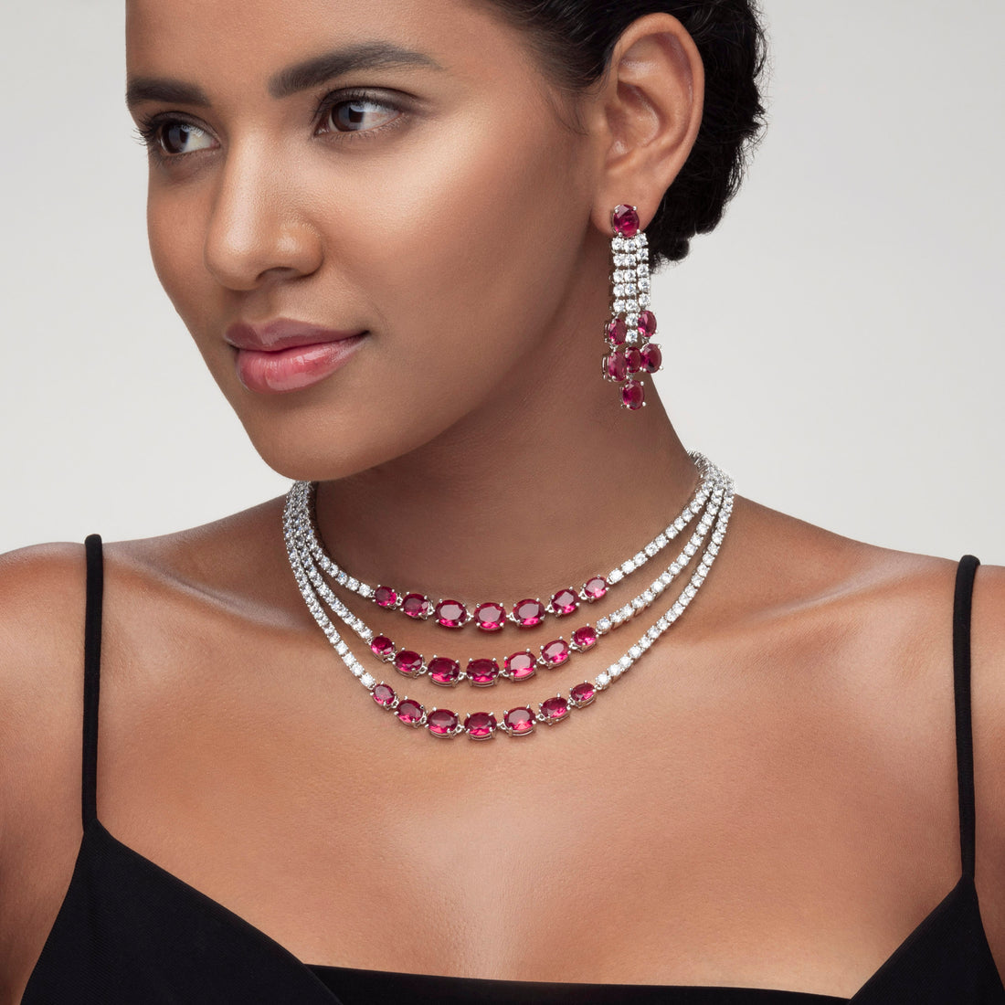 PRAO's Tiered Elegance Necklace Set