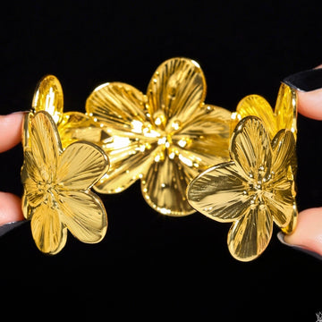PRAO Anti-Tarnish Golden Flower Bracelet (Adjustable Size)