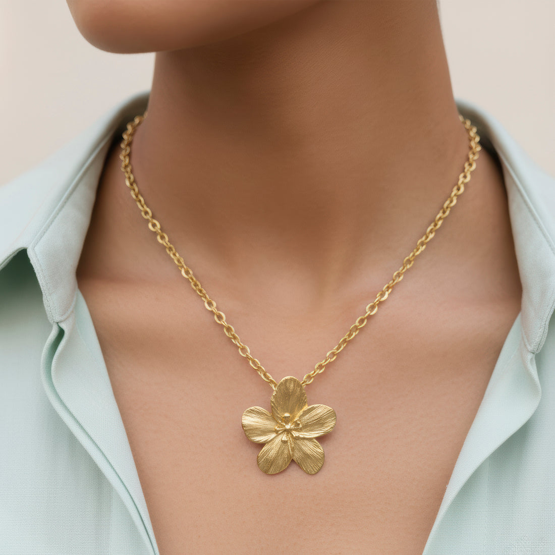 PRAO Anti-Tarnish Lily Flower Necklace Set With Earrings