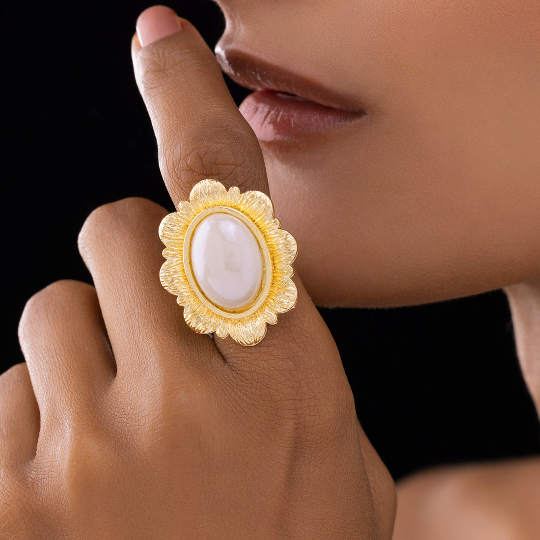 PRAO Anti-Tarnish Rainbow Oval Flower Cocktail Ring (Adjustable Size)