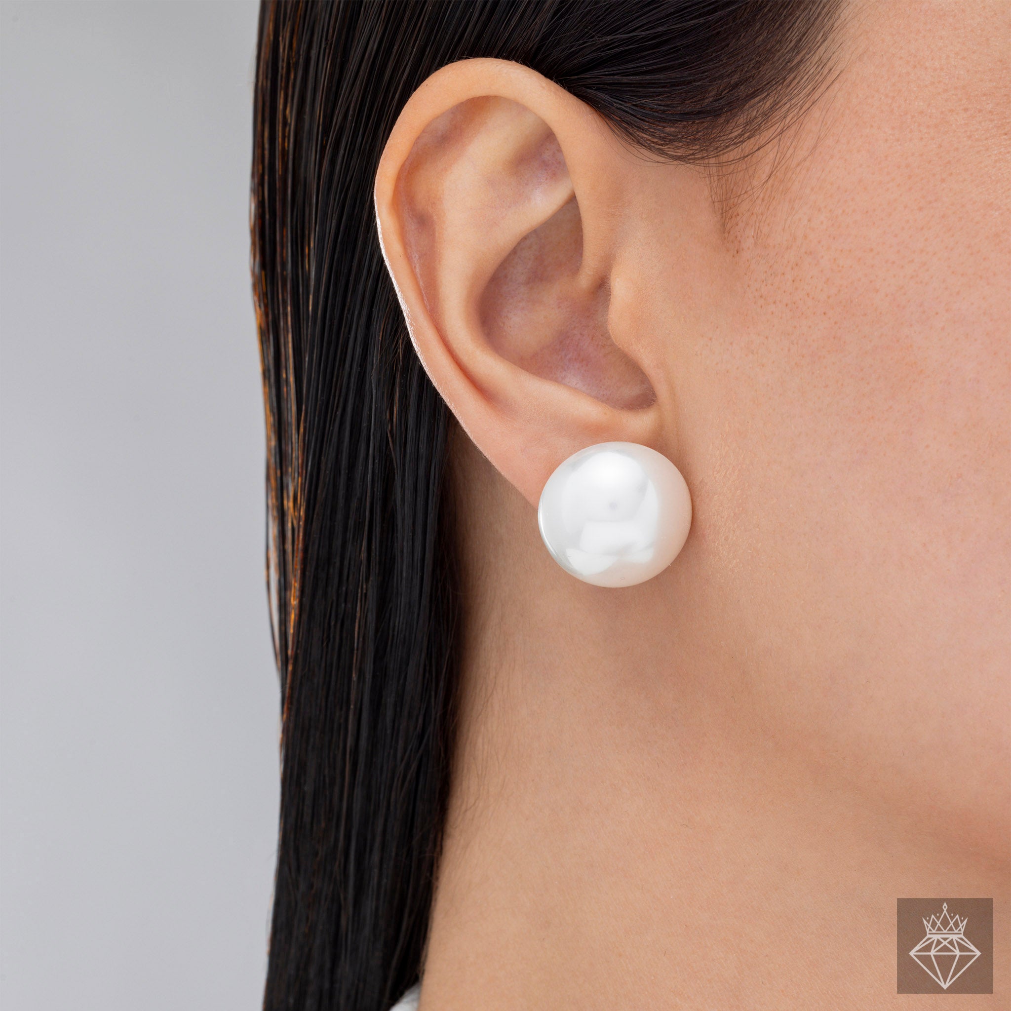 Oversize Pearl Studs By PRAO