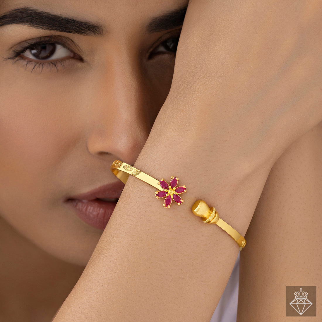 PRAO Anti-Tarnish Ruby Flower Bangle Bracelet (Adjustable Size)✨