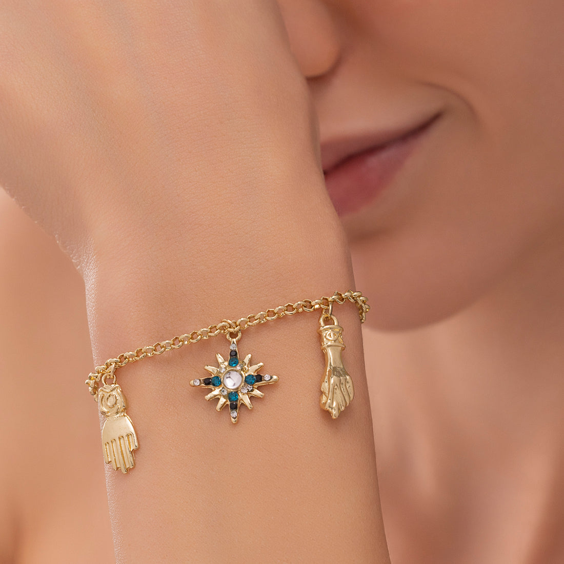 PRAO Anti-Tarnish Assorted Shell & Charm Bracelet (Adjustable Size)