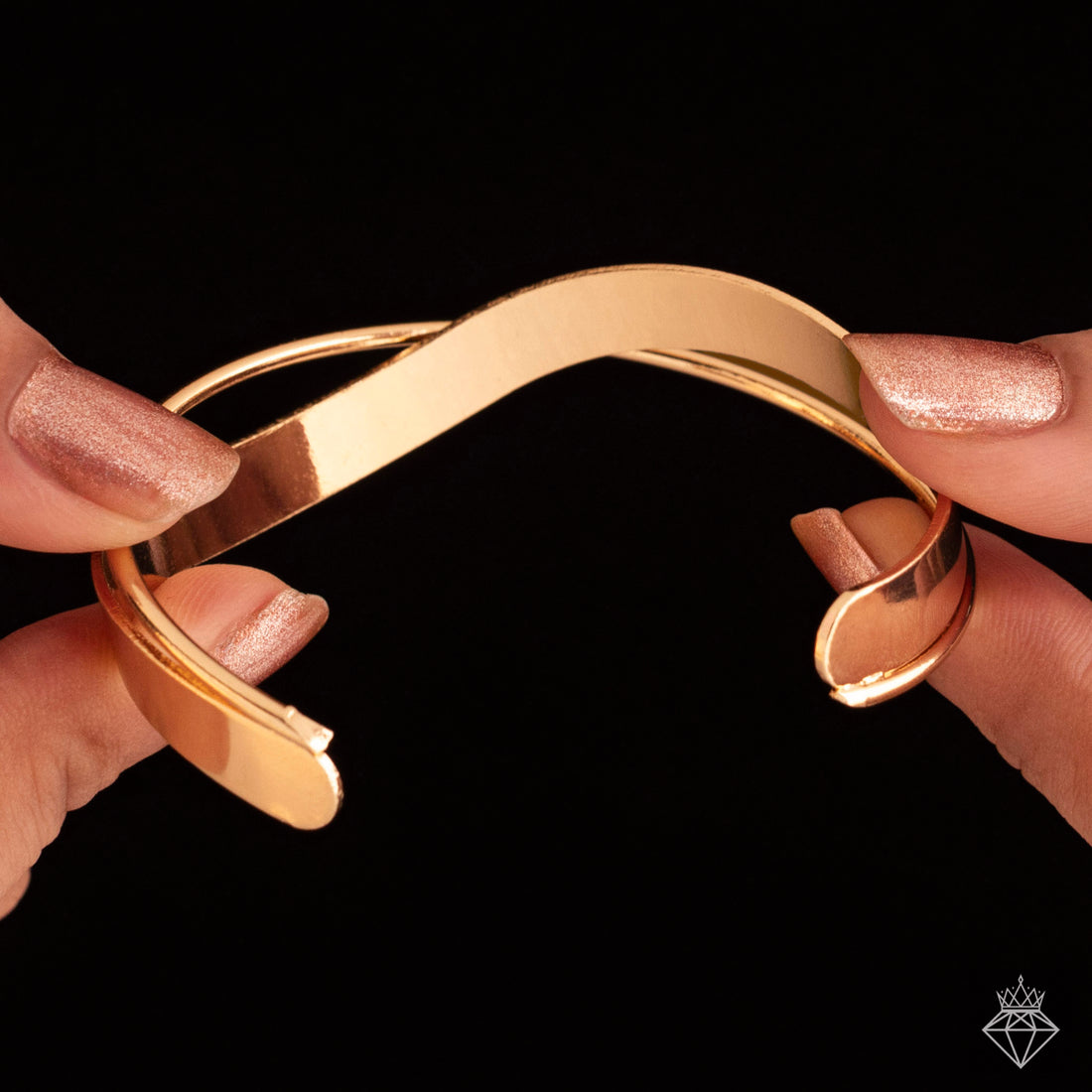 Anti-Tarnish Sleek Bangle Bracelet By PRAO