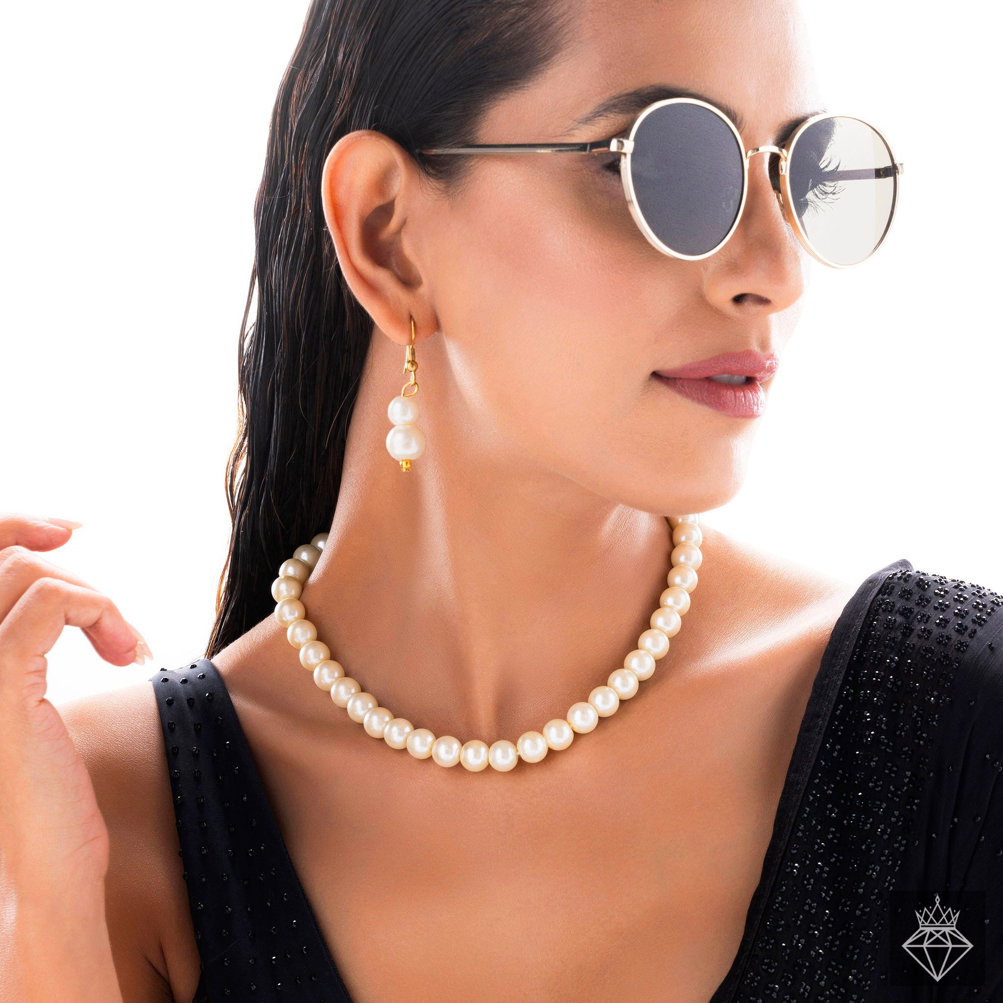 Classic Pearl Necklace Set With Earrings (Gold Plating)