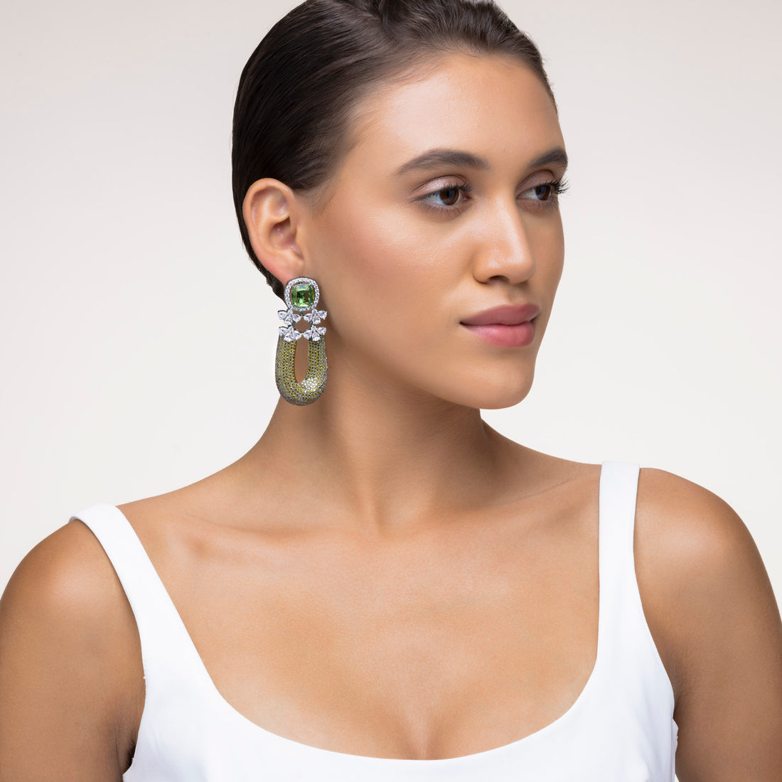 Arched Elegance: PRAO's U-Shaped Dangle Earrings