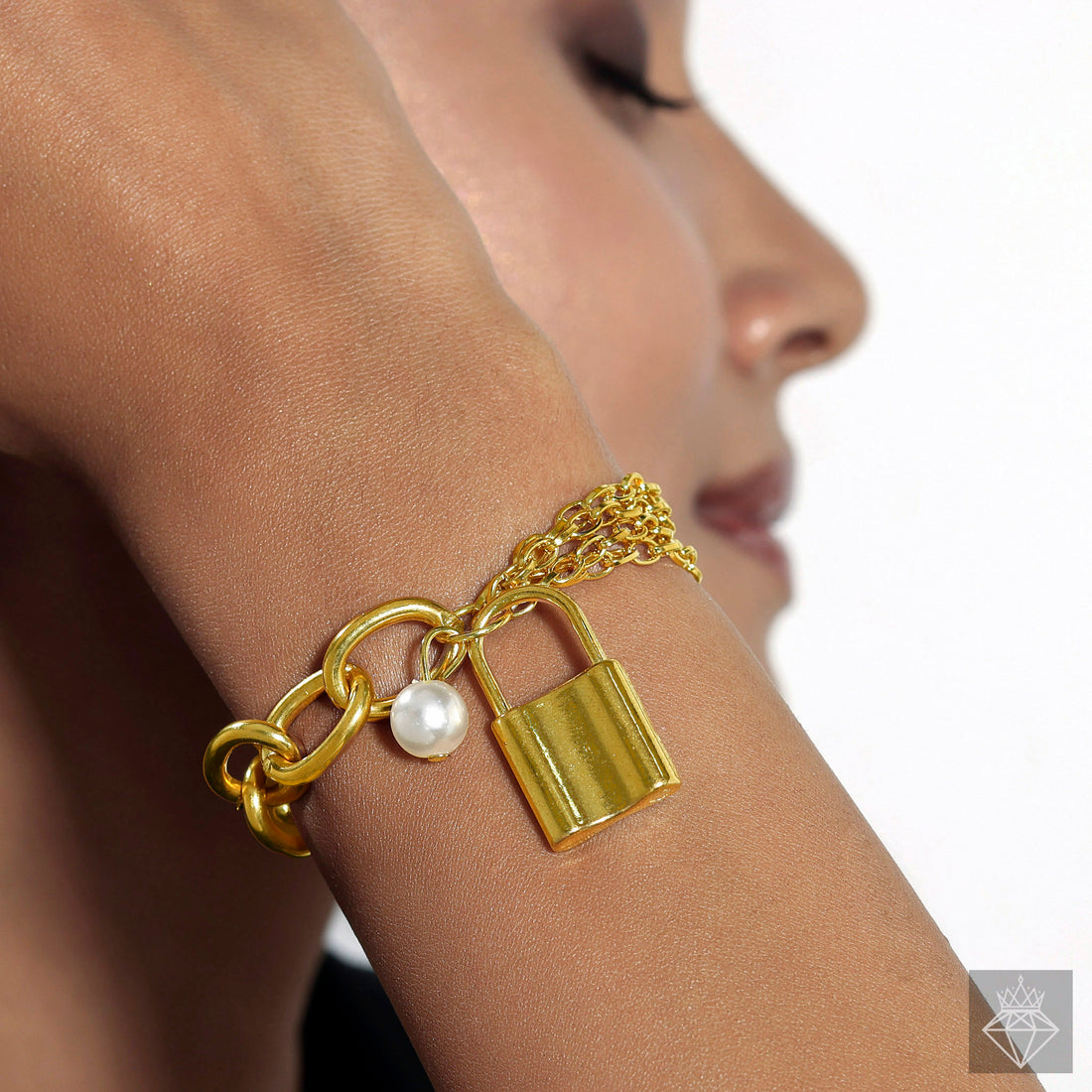 Anti-tarnish Lock & Pearl Chain Bracelet By PRAO