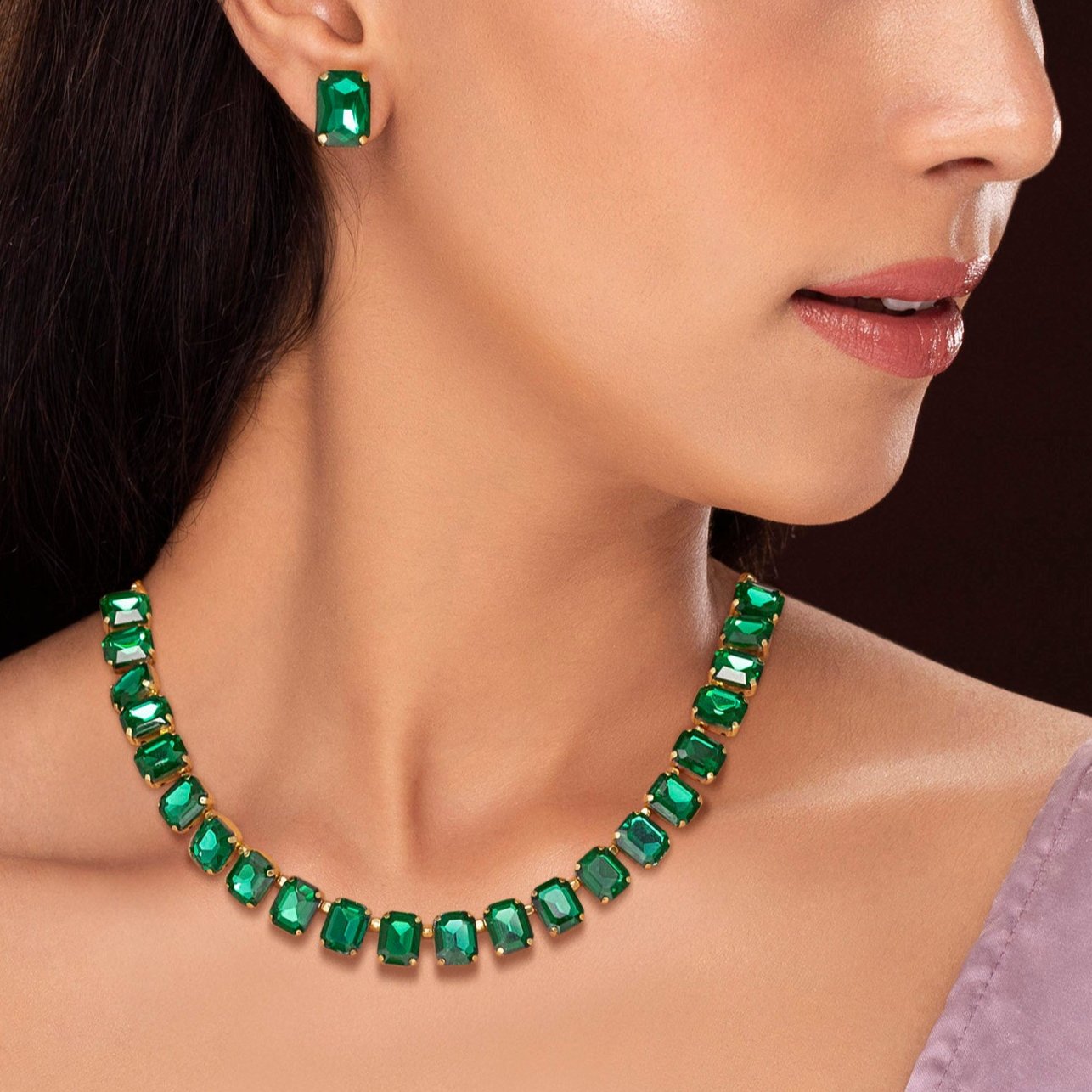 Single-Line Emerald Necklace Set With Earrings By PRAO