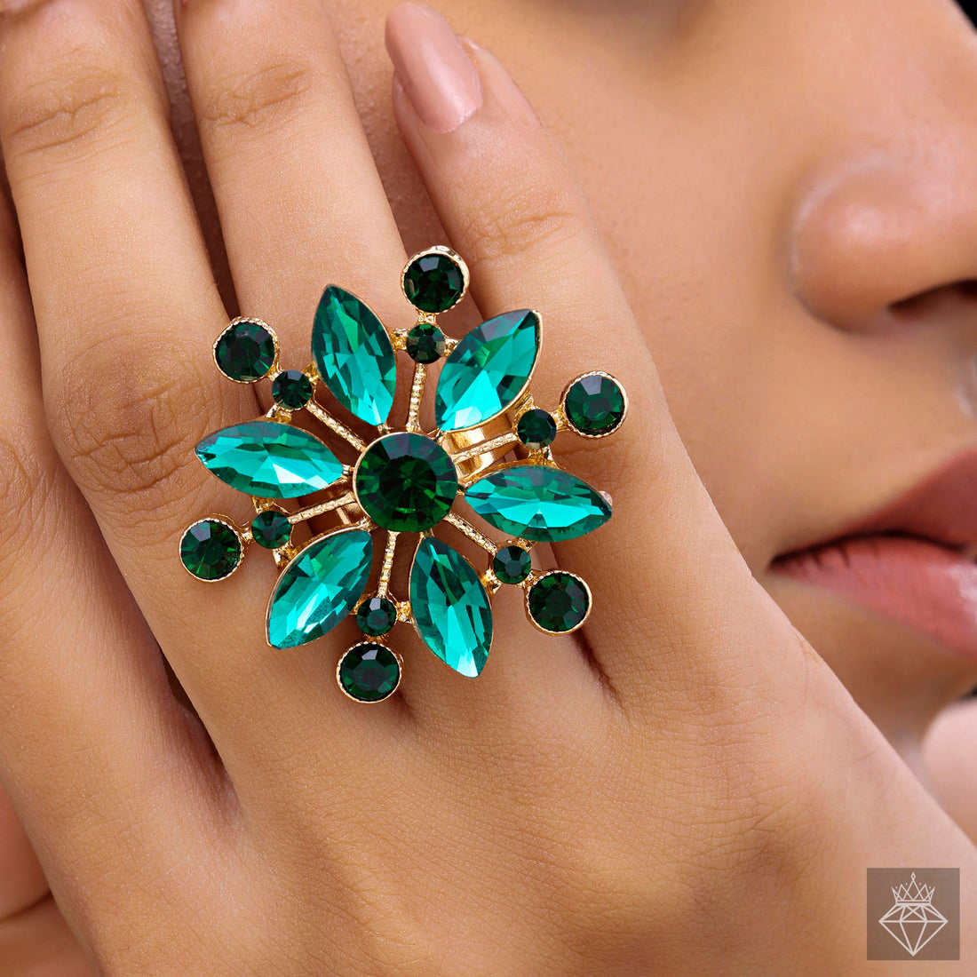 Anti-Tarnish Evergreen Emerald Fleur Ring (Adjustable Size)