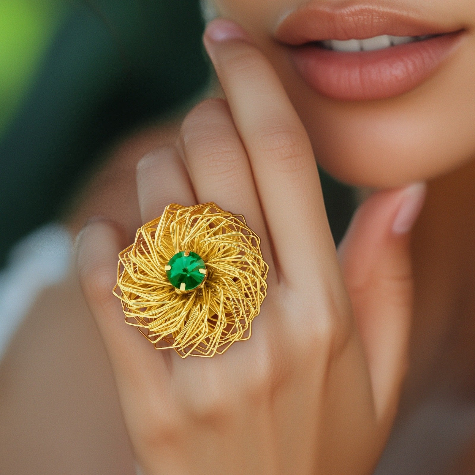 PRAO Golden Nest Emerald Ring (Adjustable Size)