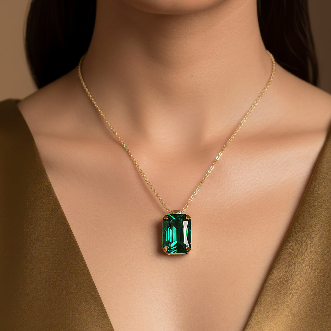 PRAO Anti-Tarnish Emerald Bliss Pendant Set