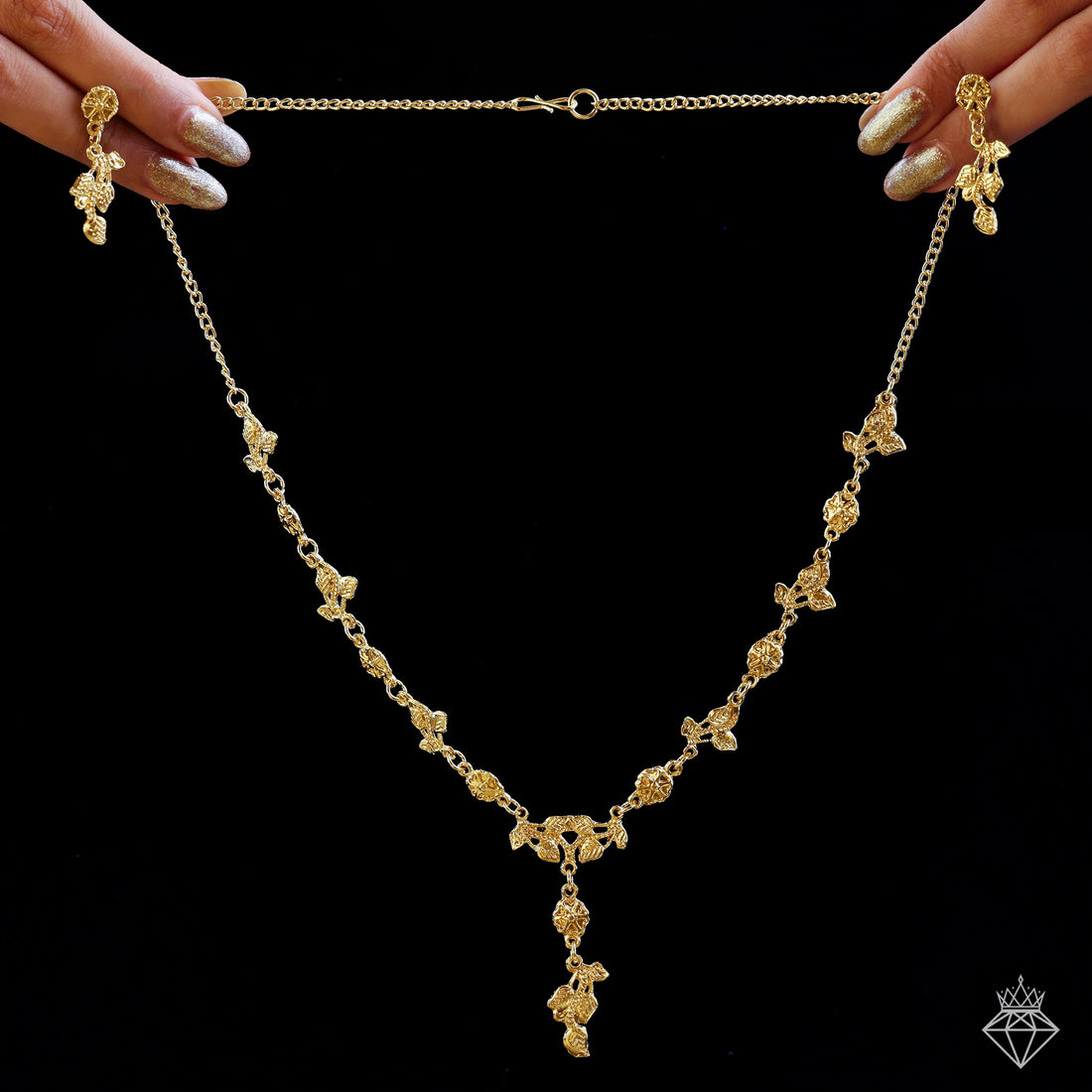 PRAO Anti-Tarnish Golden Leaves Necklace Set With Earrings