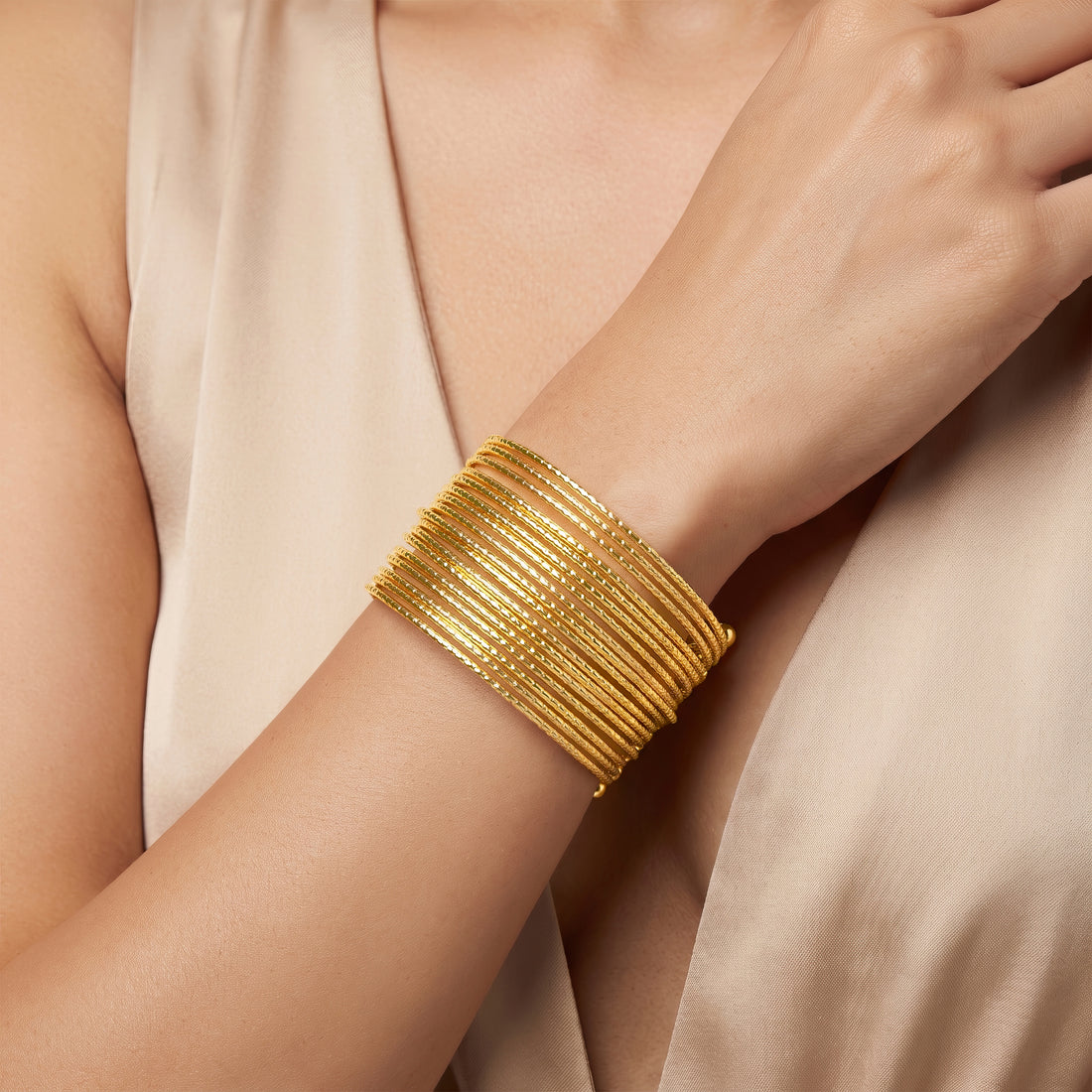 PRAO Bracelet Anti-Tarnish Gold Plated Bangle (Adjustable Size)