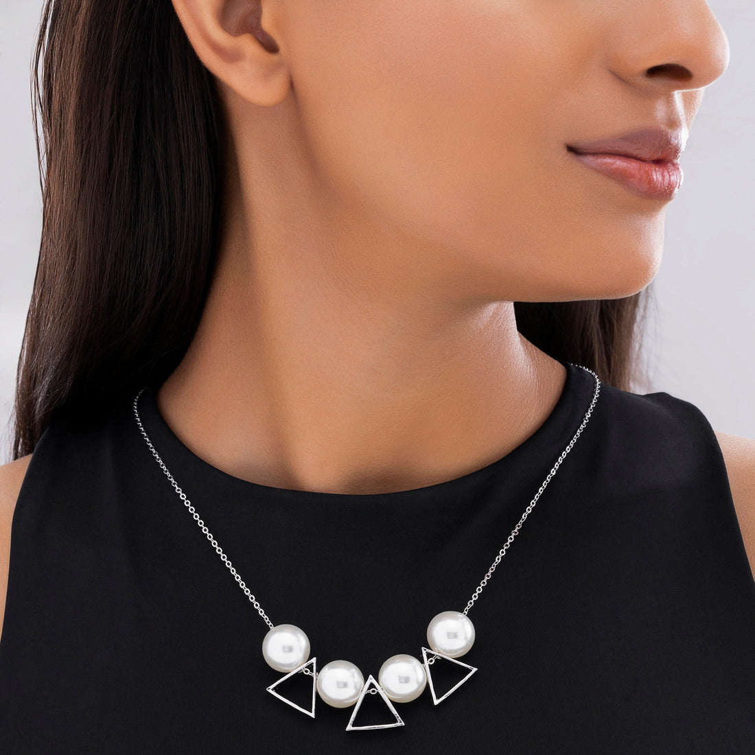 PRAO Stylish Pearl and Triangle Tanmaniya Necklace