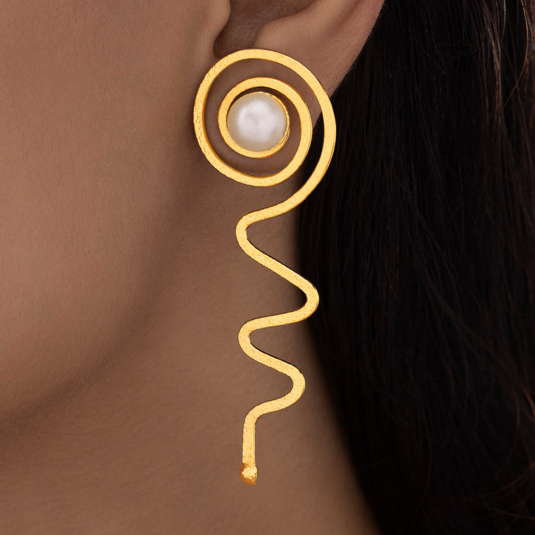 PRAO Anti-Tarnish Spiral Dangle Earrings with Pearl