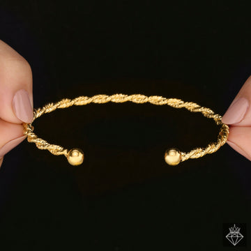 Anti-Tarnish Golden Bangle Bracelet By PRAO