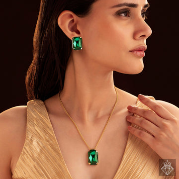 Anti-Tarnish Emerald Bliss Pendant Set By PRAO