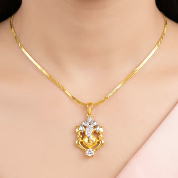 PRAO Necklace Anti-Tarnish Ganesha Pendant With Silver Details And Crystals
