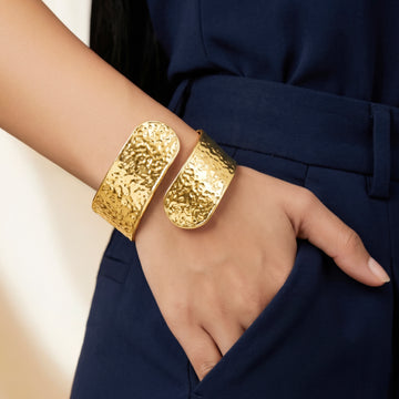 PRAO Bracelet Anti-Tarnish Hammered Texture Cuff (Adjustable Size)