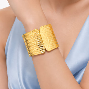 PRAO Bracelet Anti-Tarnish Wide Hammered Metal Cuff (Adjustable Size)