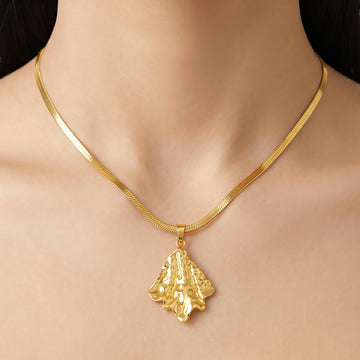 PRAO Necklace Anti-Tarnish Fan-Shaped Pendant