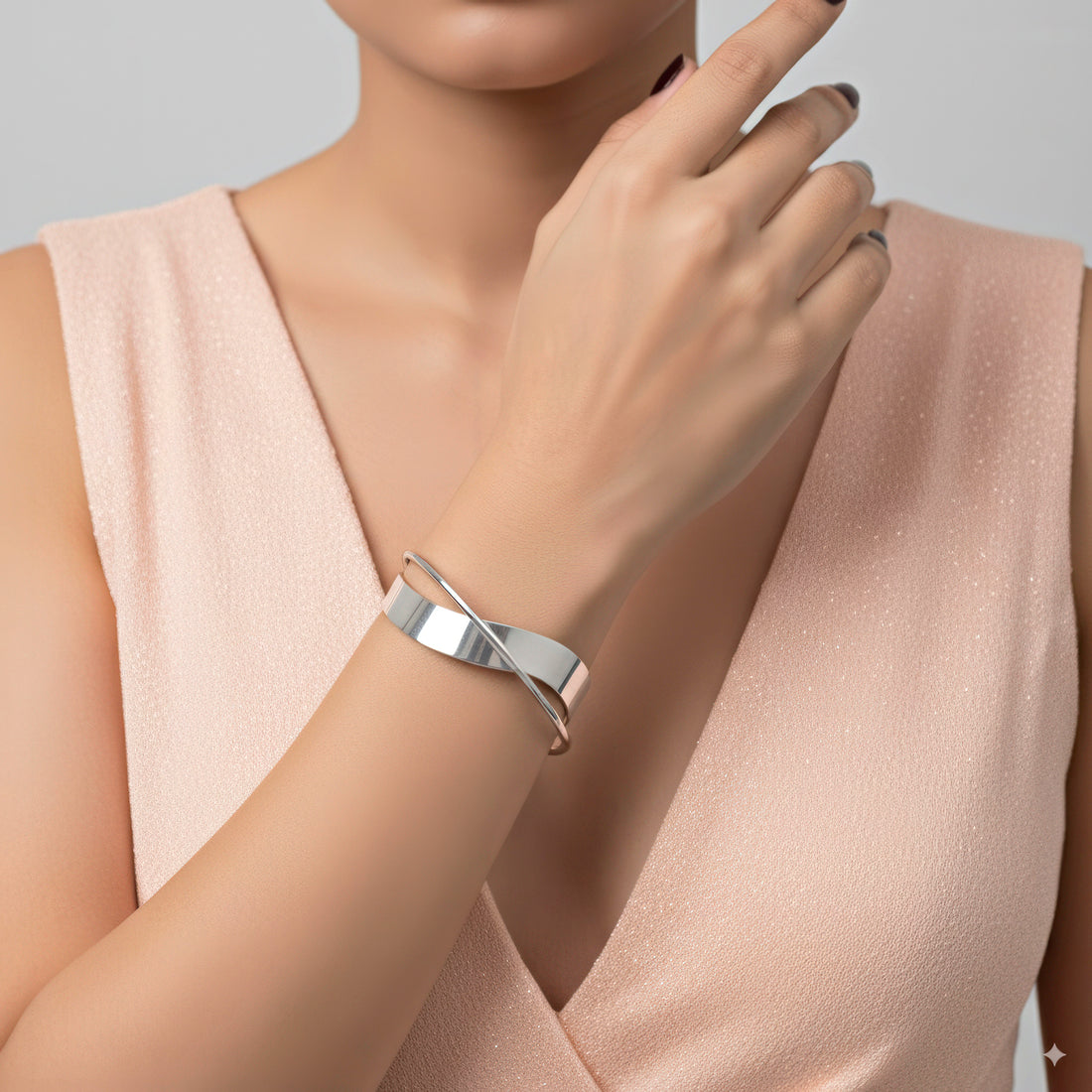 PRAO Anti-Tarnish Metallic Silver Bangle Bracelet (Adjustable Size)