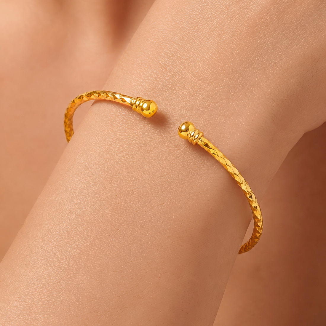 PRAO Bracelet Anti-Tarnish Gold Plated Textured Open Bangle (Adjustable Size)