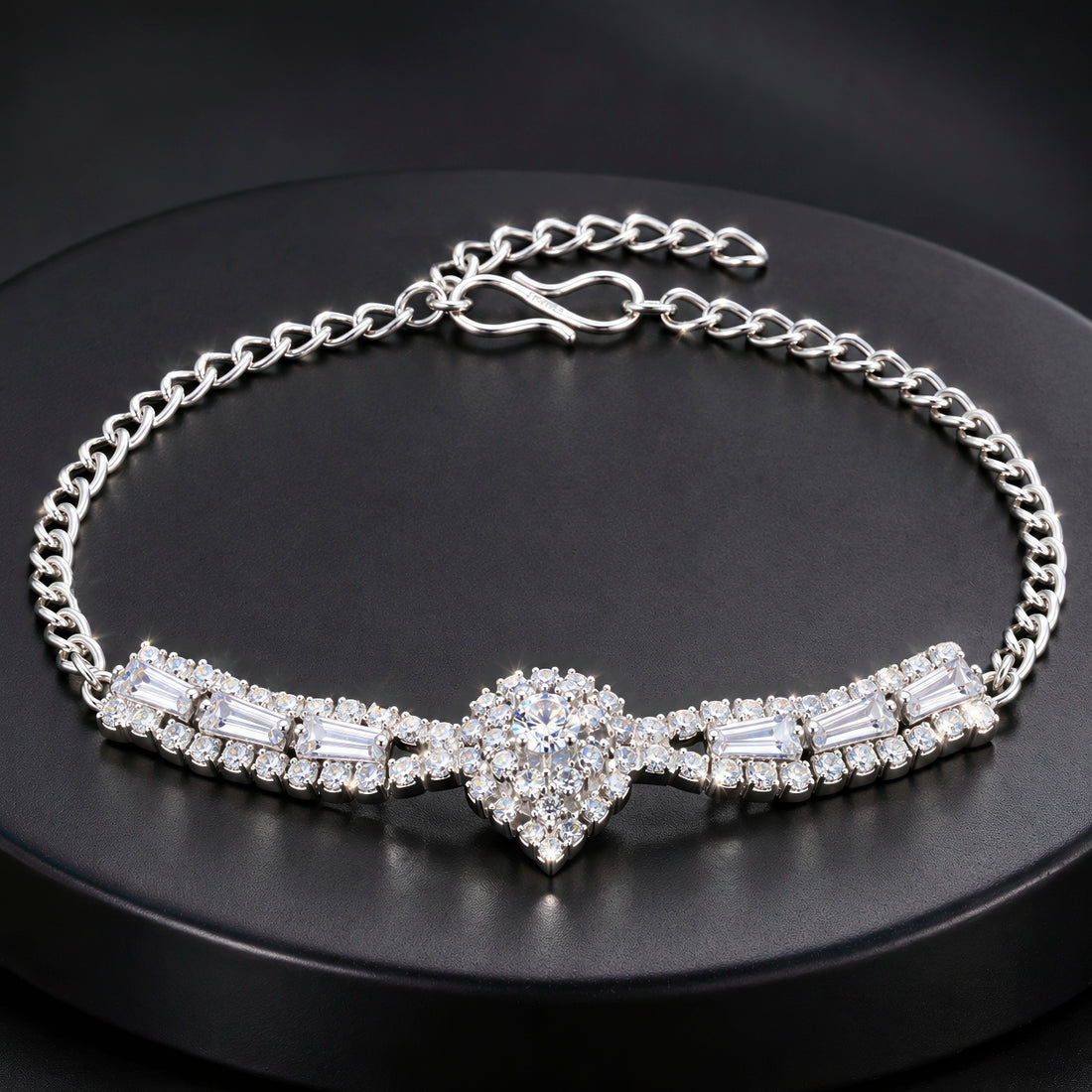 PRAO Bracelet Anti-Tarnish Teardrop Crystals (Adjustable Size)