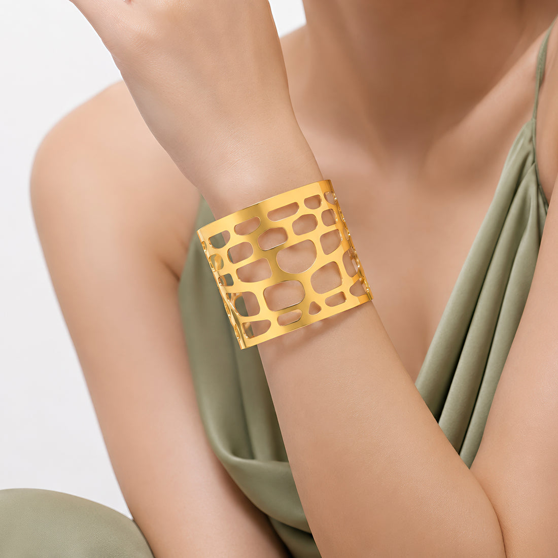 PRAO Bracelet Anti-Tarnish Mosaic Cutout Wide Cuff (Adjustable Size)