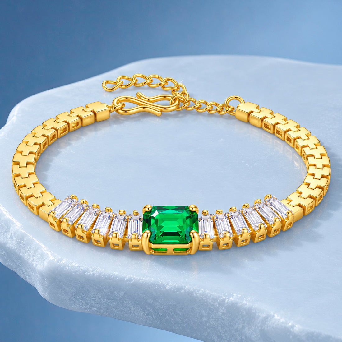 PRAO Bracelet Anti-Tarnish Baguette Green Stone Chain (Adjustable Size)