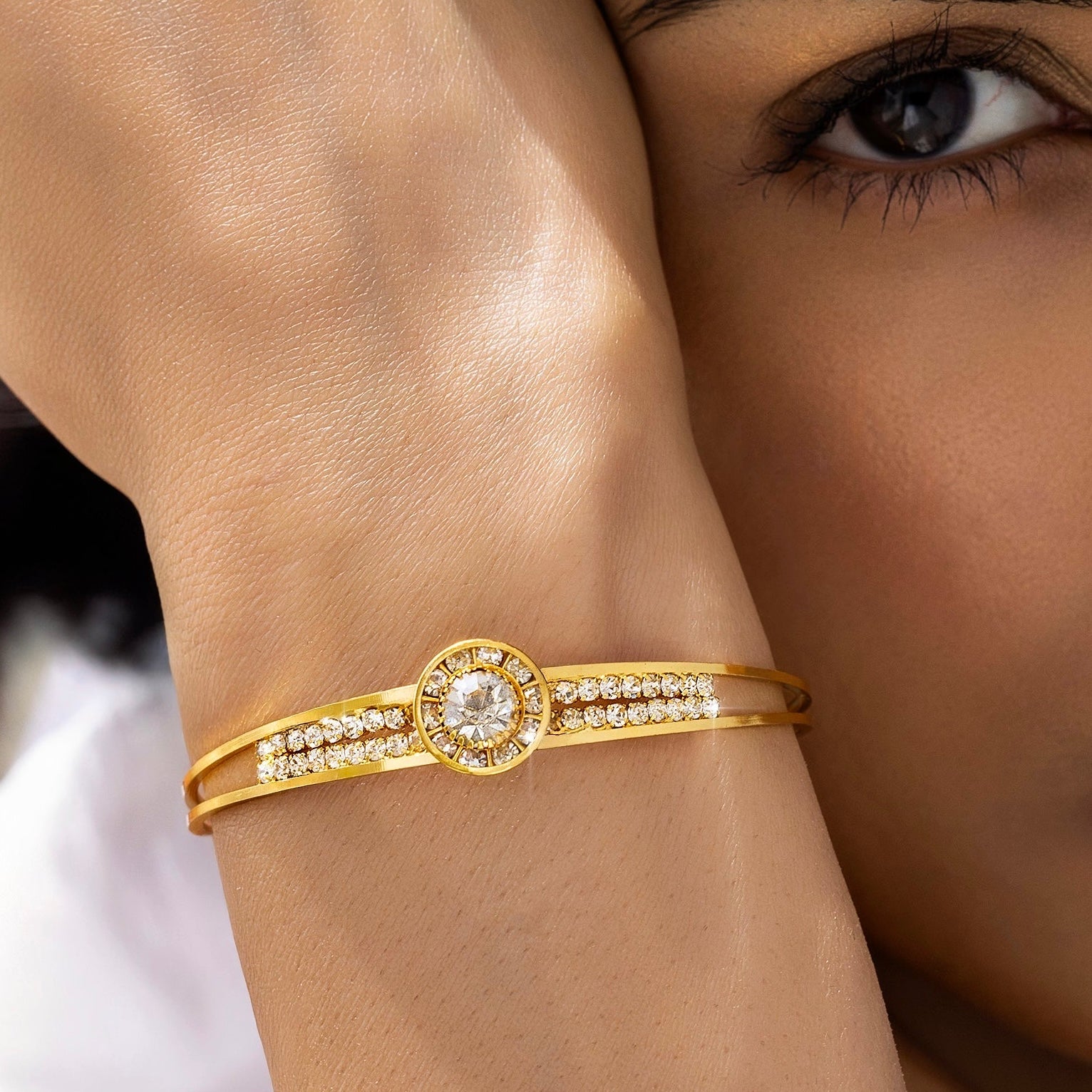 PRAO Anti-Tarnish Crystals Bangle Bracelet✨