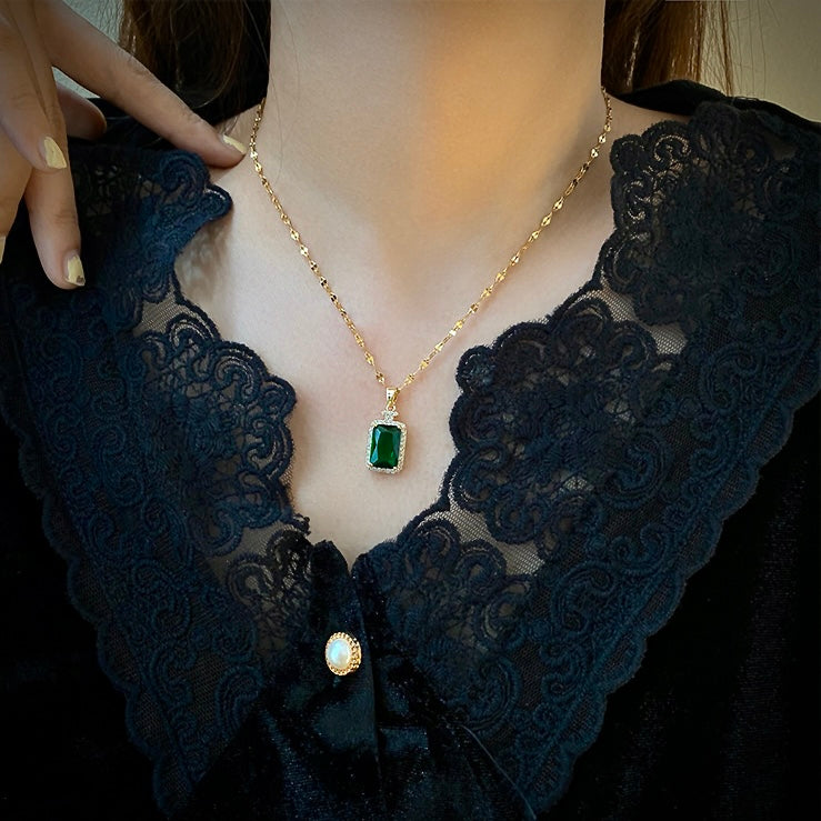 Anti-Tarnish Emerald Pendant Necklace✨By PRAO