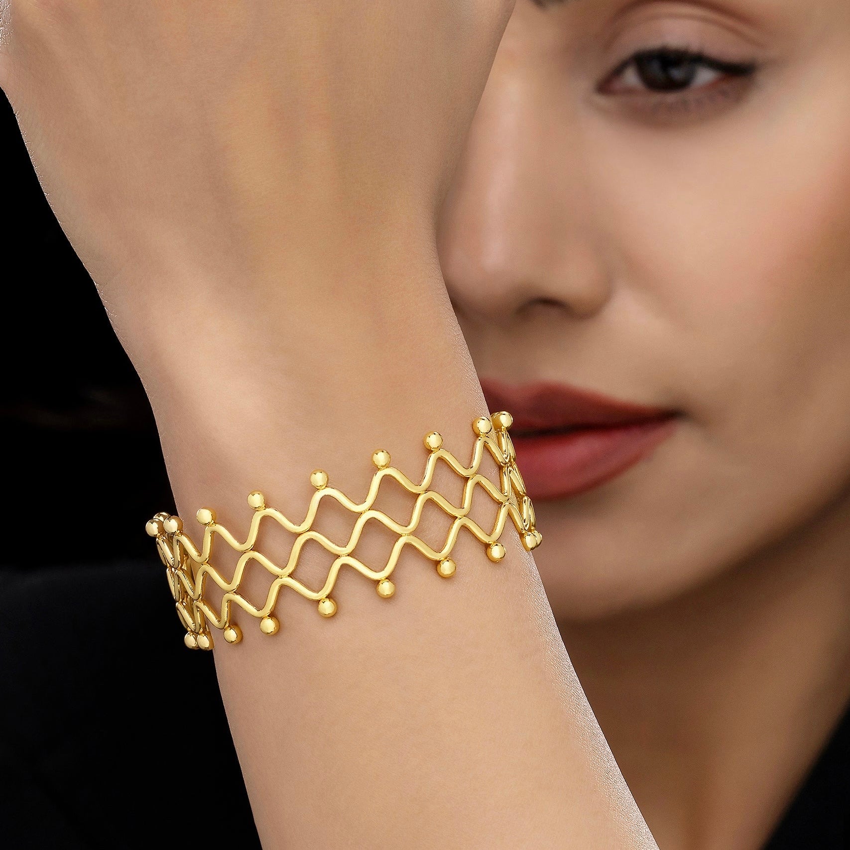 PRAO Anti-Tarnish Bangle Bracelet (Adjustable Size)✨