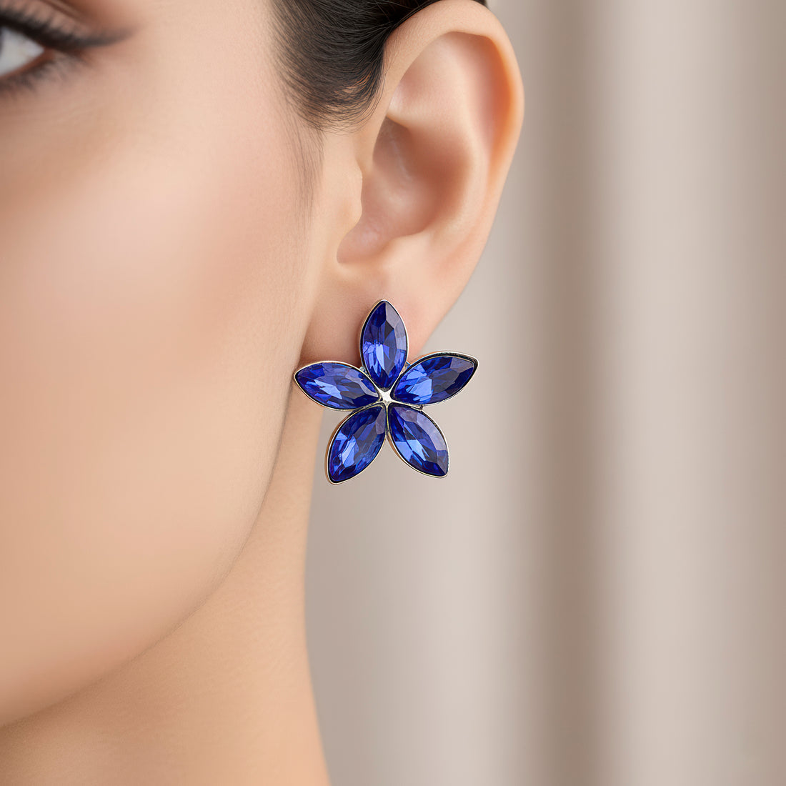 PRAO Necklace Anti-Tarnish Flower Set with Earrings