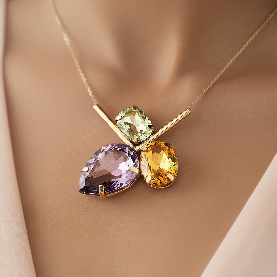 PRAO Anti-Tarnish Tri-Shape Pendant Necklace