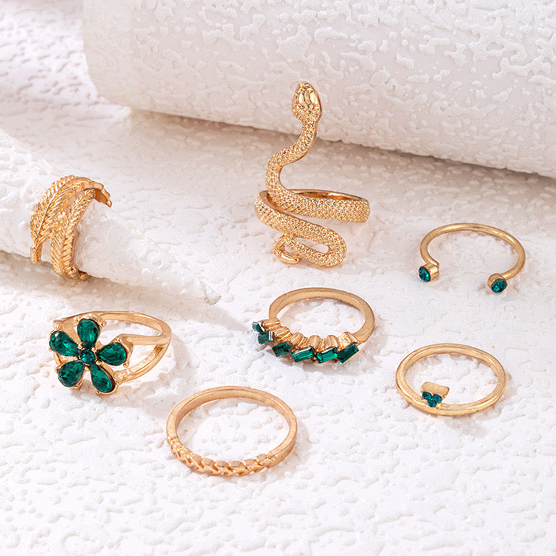 7 Anti-Tarnish Golden Snake & Emerald Rings✨