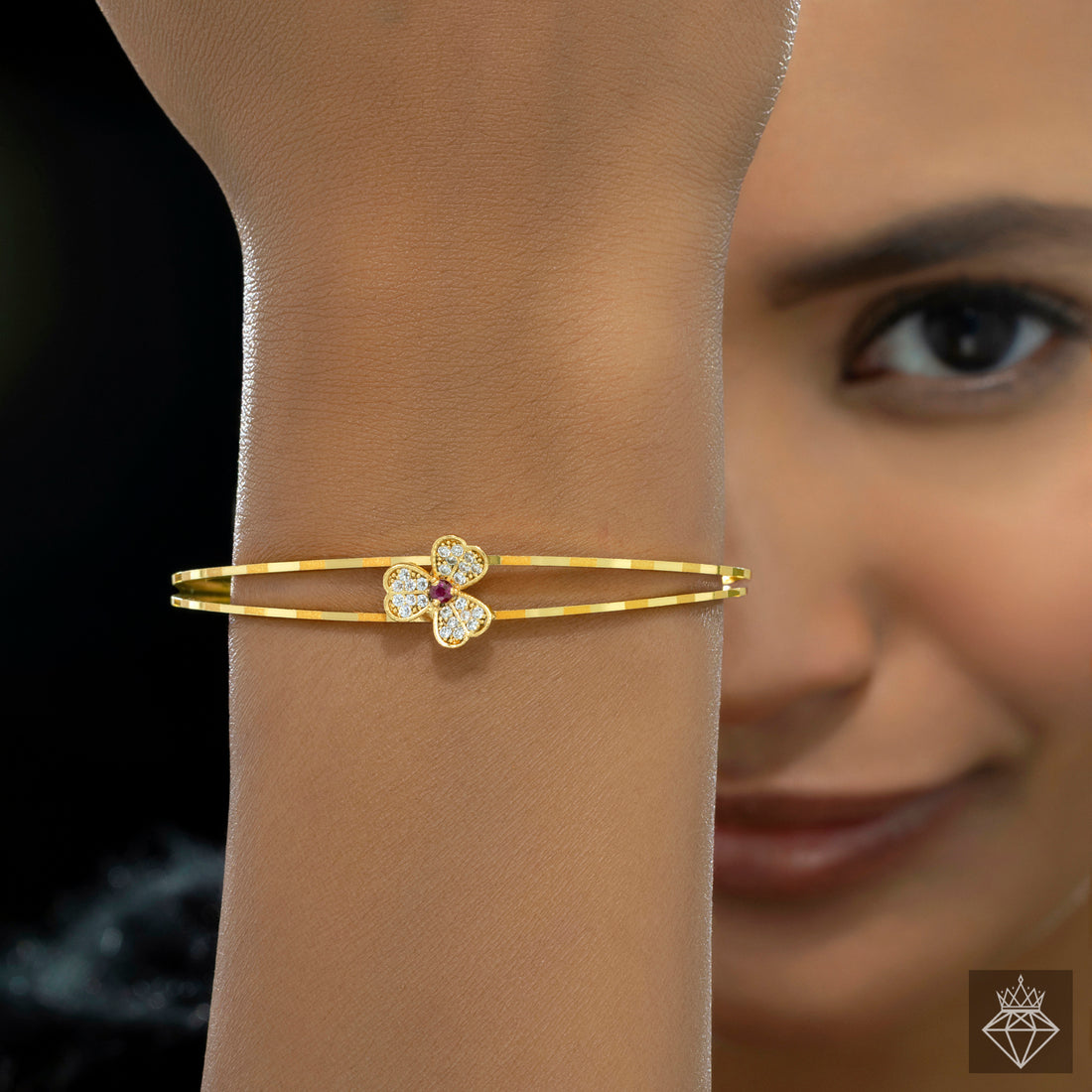 PRAO Anti-Tarnish Flower Bangle Bracelet (Adjustable Size)