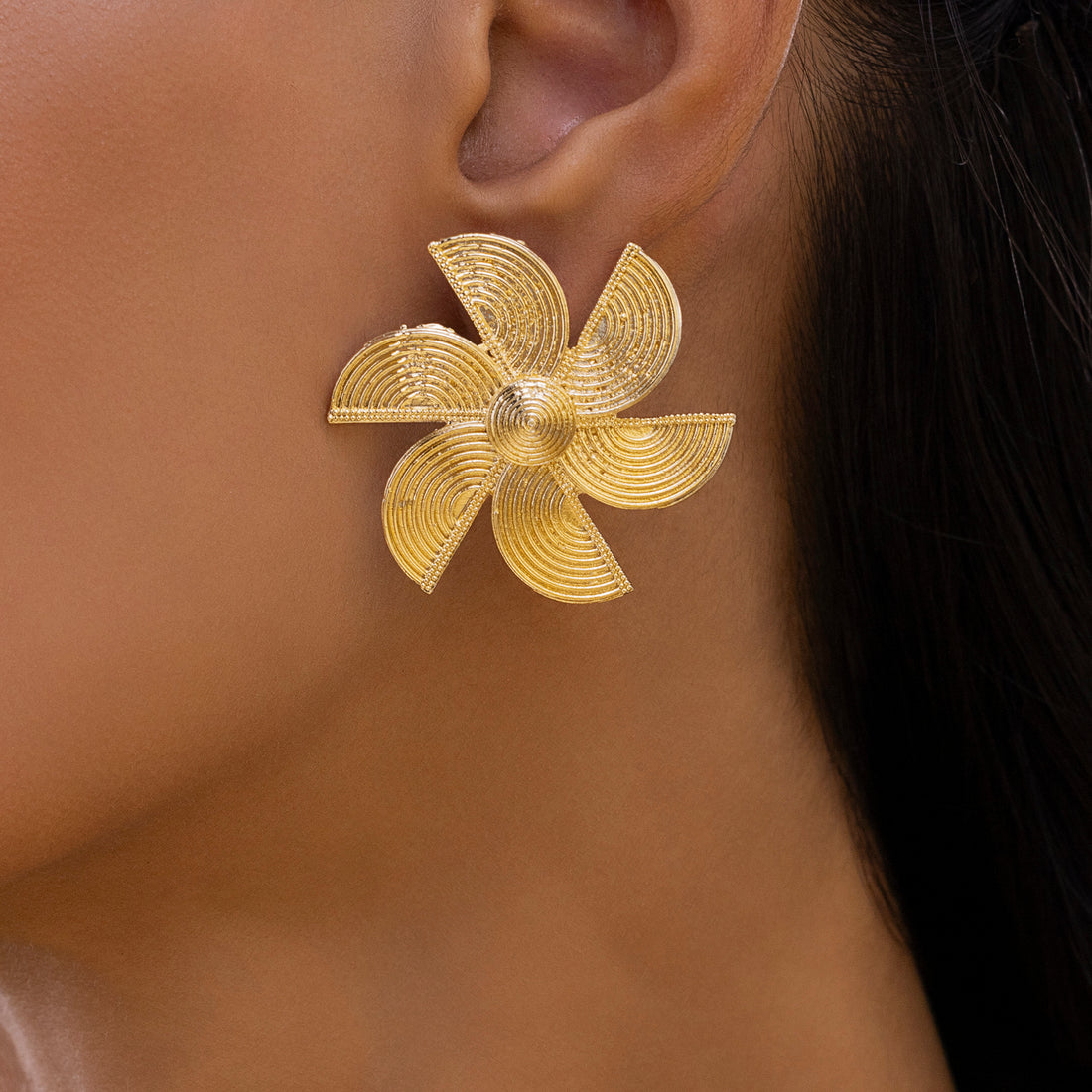 PRAO Anti-Tarnish Fan Shape Studs