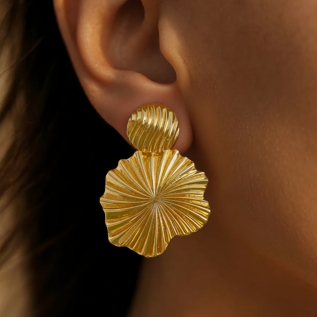 PRAO Anti-Tarnish Conch Shell Dangles with Round Tops