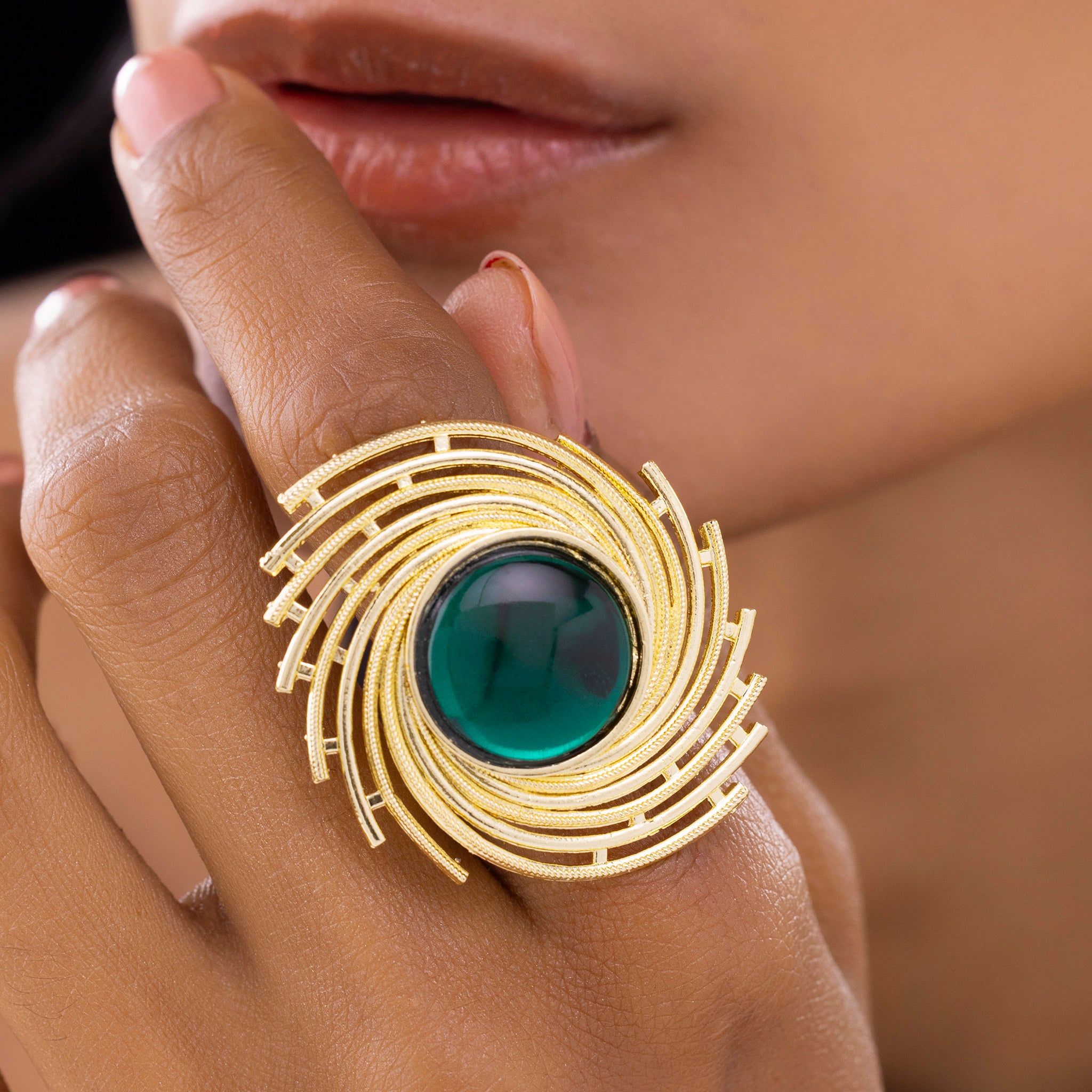 PRAO Anti-Tarnish Galaxy Green Cabochon Cocktail Ring (Adjustable Size)