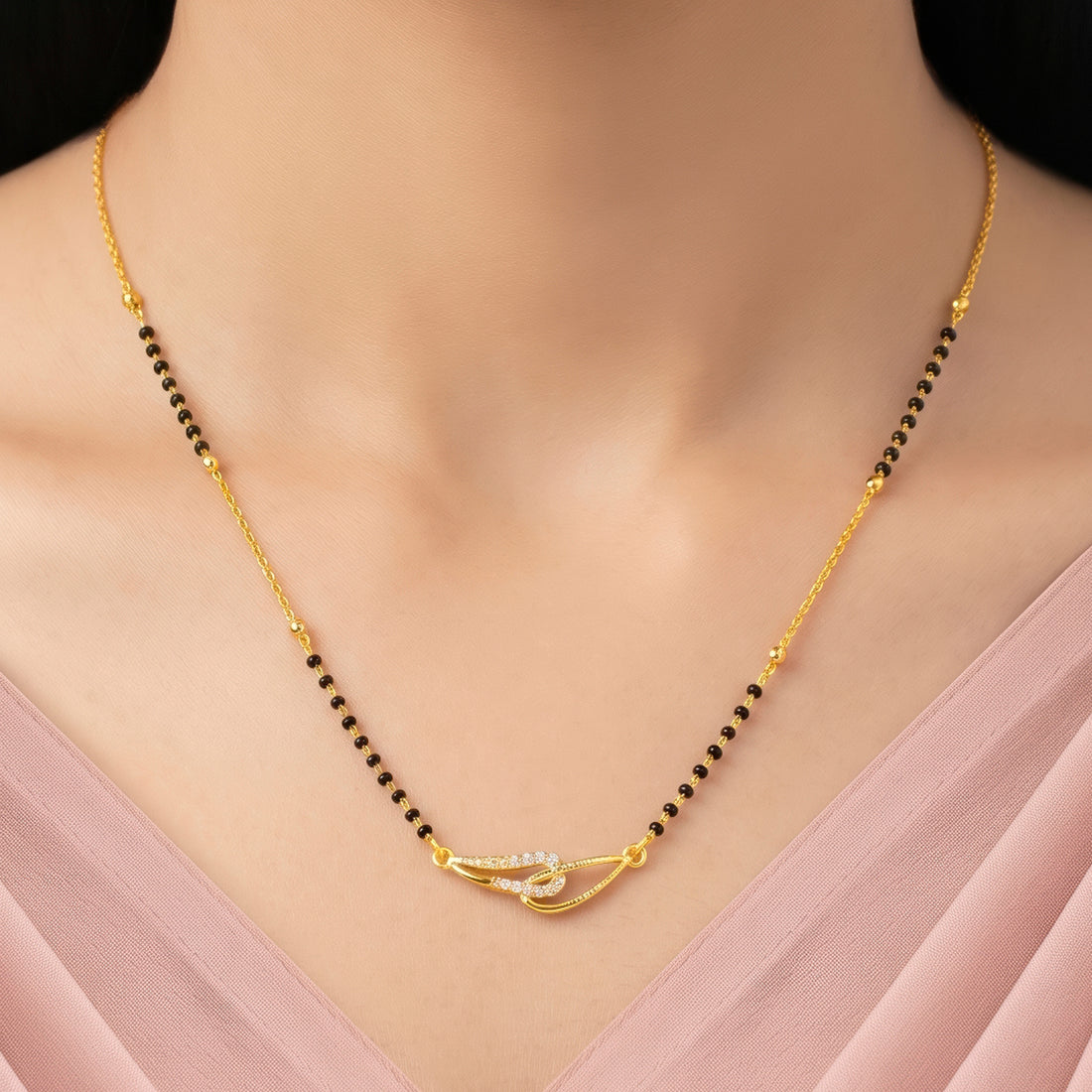 PRAO Necklace Anti-Tarnish Interlinked Crystal Pendant Mangalsutra