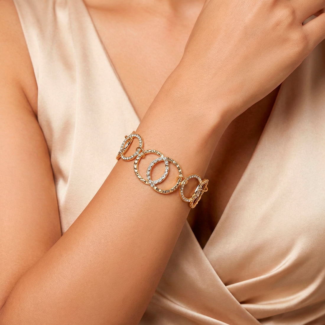 PRAO Bracelet Waterproof Inter-Linked Circles with AD (Adjustable Size)