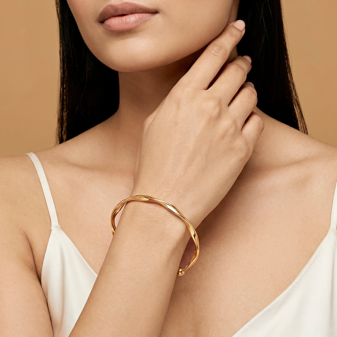 PRAO Bracelet Anti-Tarnish Golden Thin Wavy Bangle (Adjustable Size)