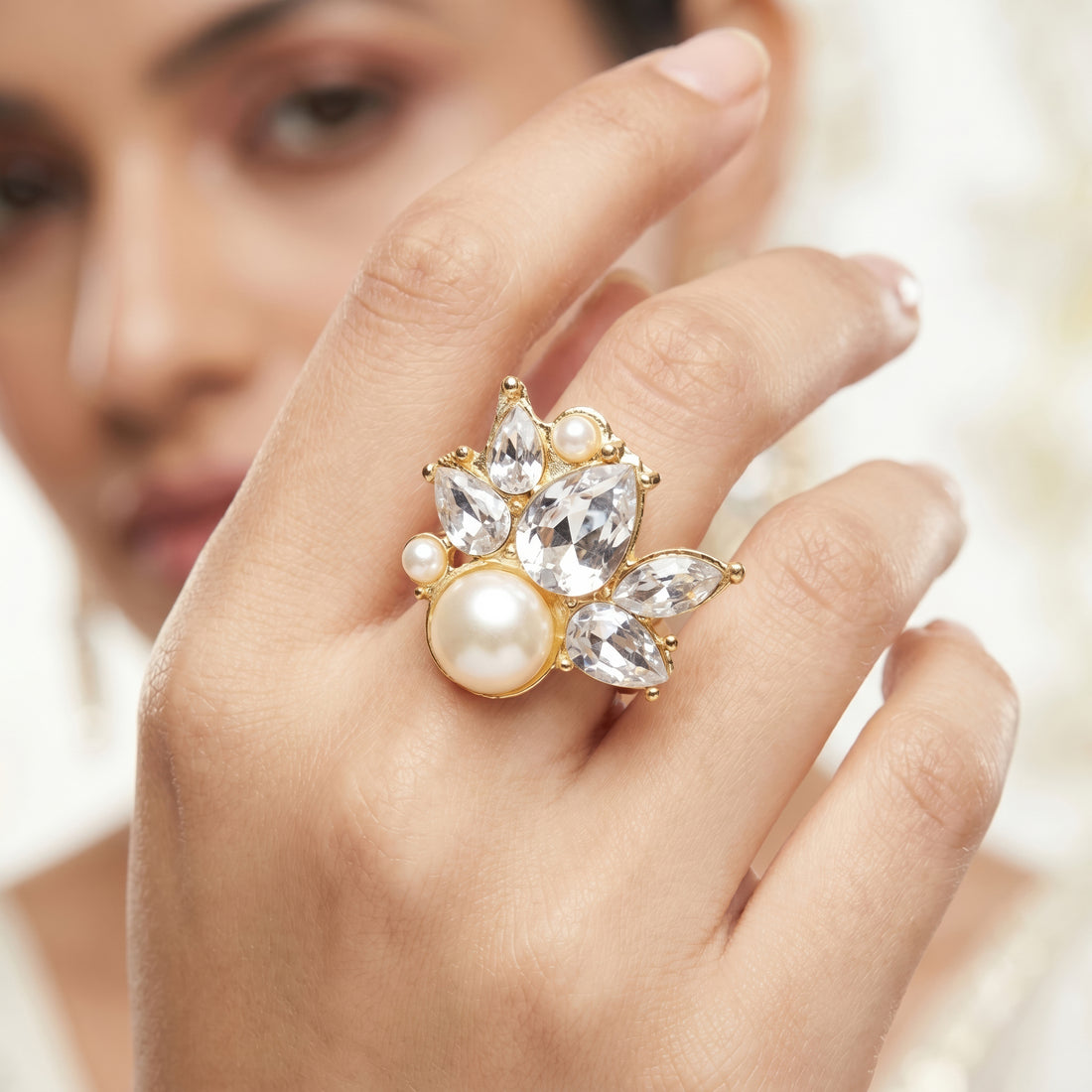 PRAO Ring Anti-Tarnish Vintage Cluster With Pearls And Crystals (Adjustable Size)