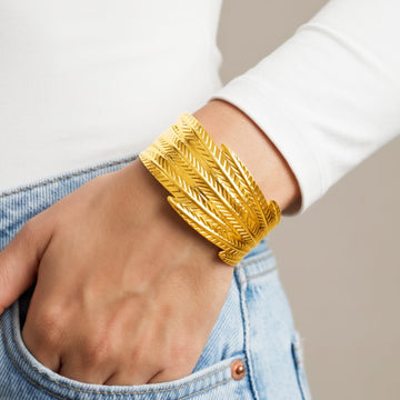 PRAO Bracelet Anti-Tarnish Textured Leaf Pattern Cuff (Adjustable Size)